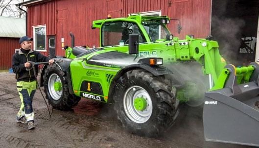 Östadlund AB svarar för driften på gården Östadlund som bedriver växtodling på 700 hektar åkermark och skogsbruk på 200 hektar. vi valde en Merlo 33.9 CS för att den är smidig och lagom stor.