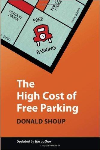 MARKNADSSTYRNING Ta ut samhällsekonomiskt effektiva priser för parkering på gatumark och avskaffa kraven på parkeringsplatser på den egna fastigheten vid nybyggnad Shoup 2005 There is