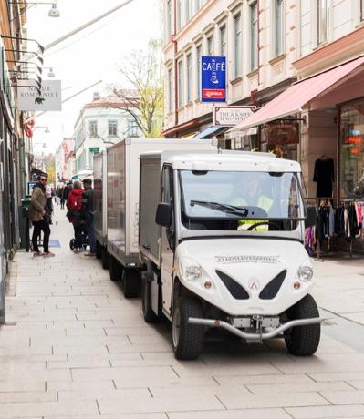 Stadsleveransen Gemensam godsmottagning för näringsidkare i city Samlastning och slutleverans med elfordon