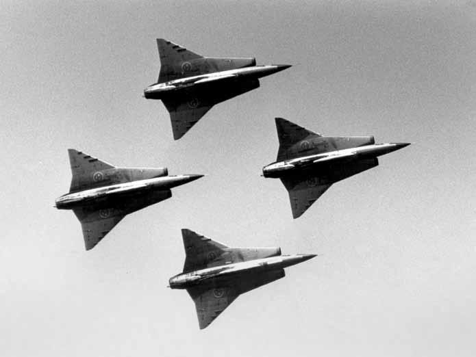 J 35 Draken representerade med sin speciella vingform en helt ny typ av flygplan och hade jämfört med bland annat J 29 kraftigt förbättrade prestanda. Foto: SFF.