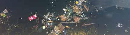 Marint avfall Det finns nationell och internationell lagstiftning som förbjuder att exempelvis plast och annat avfall slängs i våra hav. Fast avfall får inte släppas ut från fartyg.