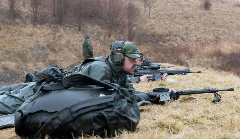 GU-F (GRUNDLÄGGANDE SOLDATUTBILDNING FÖR FRIVILLIGA) Kurskod G17111 Kursen riktar sig i första hand till dig som inte genomfört militär grundutbildning och är rekryterad mot en specialistbefattning i