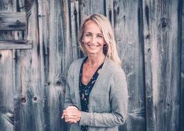 Hon beskriver sig själv som kreatör, inspiratör och entreprenör och hennes föreläsningar fokuserar kring hälsa, självbild och relationer.
