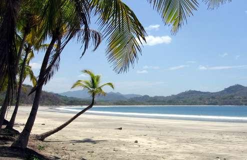 Dag 11 Guanacaste - Playa Samara Resan fortsätter ner mot kusten där vi åker ut på Nicoyahalvön och når så småningom den charmiga orten Playa Samara.