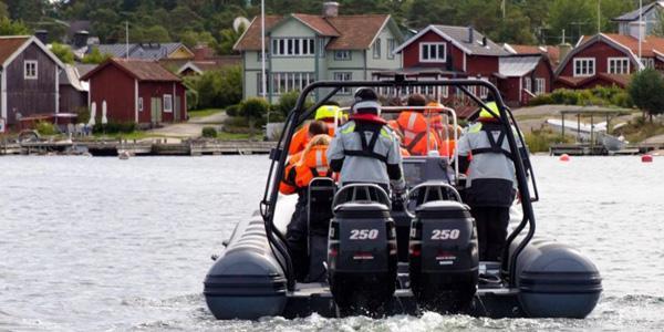 Bränslekostnad ca 8 kr/l Alla båtar som är en integrerad