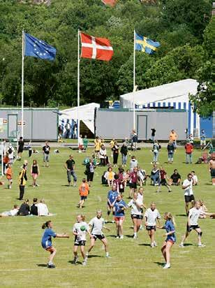 lekland och cirkus. Kvällstid blir hela Kungsgatan ett serveringsområde med livemusik och skön atmosfär.