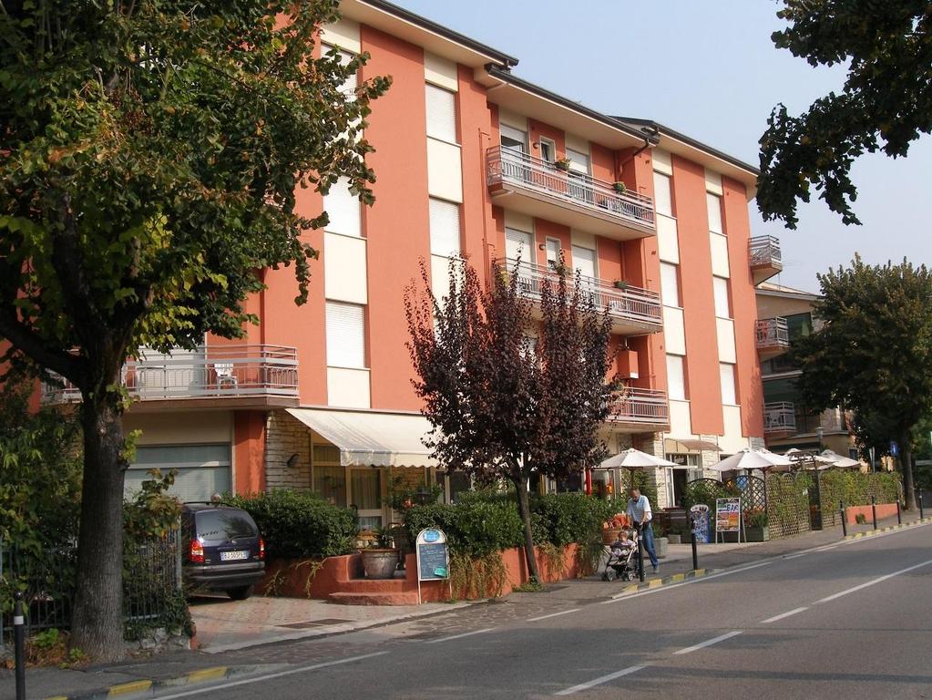 HOTELL Residence Doria *** Via Don Carlo Gnocchi, 47 37016 Garda Ett