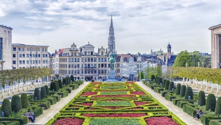 Mont des Arts är omgivet av museum och blommor Galeries Royales Saint-Hubert (34.