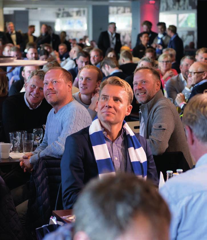 KAMRATSKAPET EN NATURLIG DEL AV IFK GÖTEBORG MATCHPAKET Fyra platser i 12:ans restaurang på Gamla Ullevi, inklusive mat, dryck, kaffe och kaka i samband med samtliga allsvenska hemmamatcher.