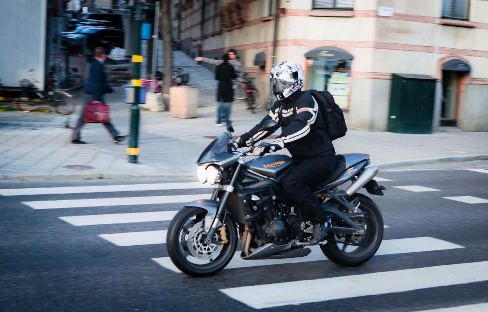 Säkrare vägar och gator för motorcyklister en självklar del av Nollvisionen Sveriges