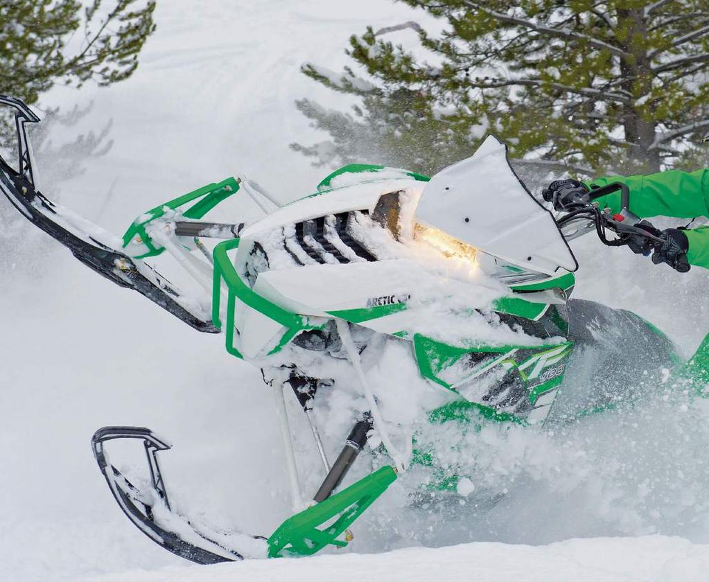 Årets mångsidigaste snöskotrar. Av: Stefan Sund Från början var en hybrid en sportmaskin som man förlängt och satt på en matta med lite högre kamhöjd.