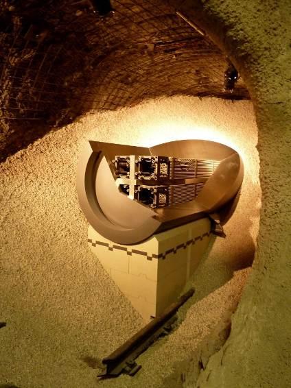 Mont Terri Rock Laboratory i Schweiz 25:e september Efter besöket på Zwilag fortsatte vi nordväst för att besöka en av Schweiz testanläggningar för slutförvar av radioaktivt avfall, Mont Terri.