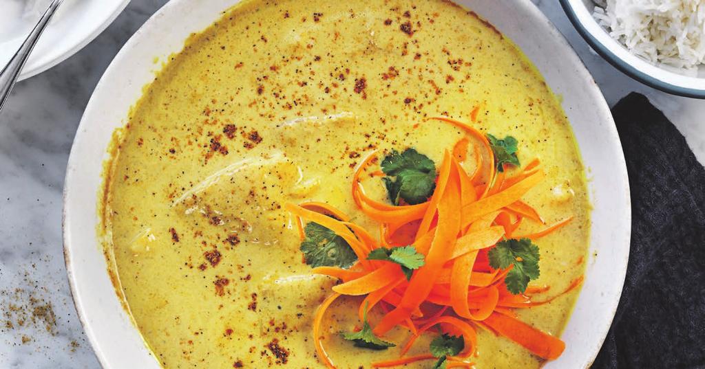 RECEPT 4 40 min 633 kcal/port Fett 30 g Kolhydrater 55 g Protein 35 g Kyckling i ugn med kokosmjölk Ugnsgratinerad kyckling med kokosmjölk och curry.