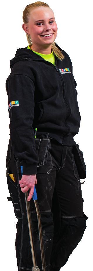 Under mina praktik perioder fick jag kontakt med ett företag där jag snart kunde börja jobba på loven. Nu är jag fast anställd som VVS-tekniker och trivs jättebra med jobbet.