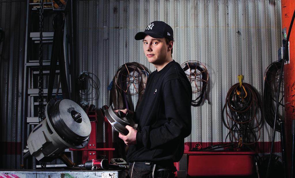 Jag valde att inrikta mig mot drift och underhåll för att jag tycker om teknik och att skruva på grejer. Jag siktar på att jobba som servicetekniker efter skolan, eftersom jag gillar omväxling.