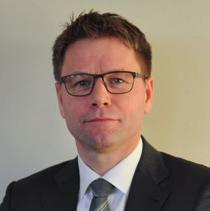 Riskerna för en å ena sidan överhettad ekonomi och å andra sidan en recession är därmed låga och det är något som framför allt gynnar aktiemarknaderna.