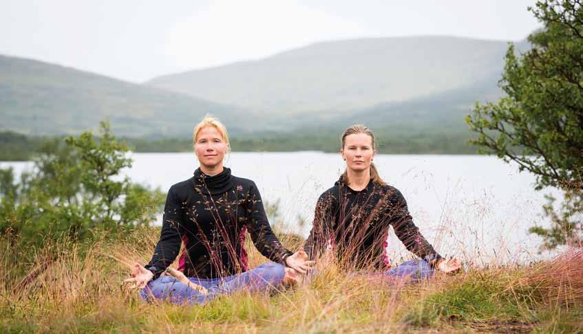 När jag hade återhämtat mig lite, bestämde jag mig för att resa till Indien, för att lära mig yoga och meditation, berättar Evelina. Det fick mig att tänka positivt igen.