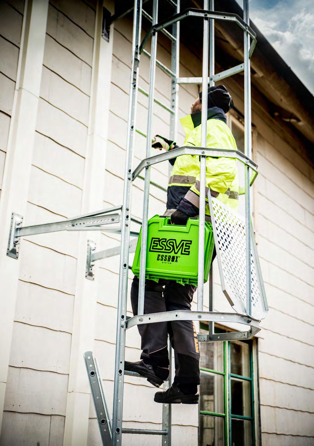 8 9 Storleken gör att ESSBOX Mini kan följa med precis överallt.