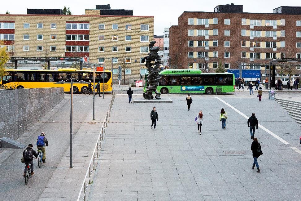 Infrastrukturinvesteringar som bostadspolitiskt verktyg Satsningar i det nationella stomnätet som bidrar till regionförstoring, kvarboende och nybosättning i attraktiva livsmiljöer i hela landet