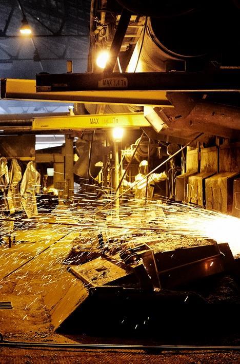 God genomsättning av råmaterial bidrog dock positivt till resultatet. Även reducerade lagervolymer av färdig metall förklarar den positiva volymeffekten.