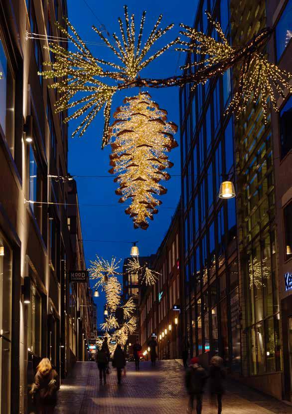 #STOCKHOLMSJUL Julbelysning där 35 gator och platser dekoreras utifrån en gemensamt framtagen inriktning. Projektet inkluderar även marknadsföring och PR för Stockholm som juldestination.