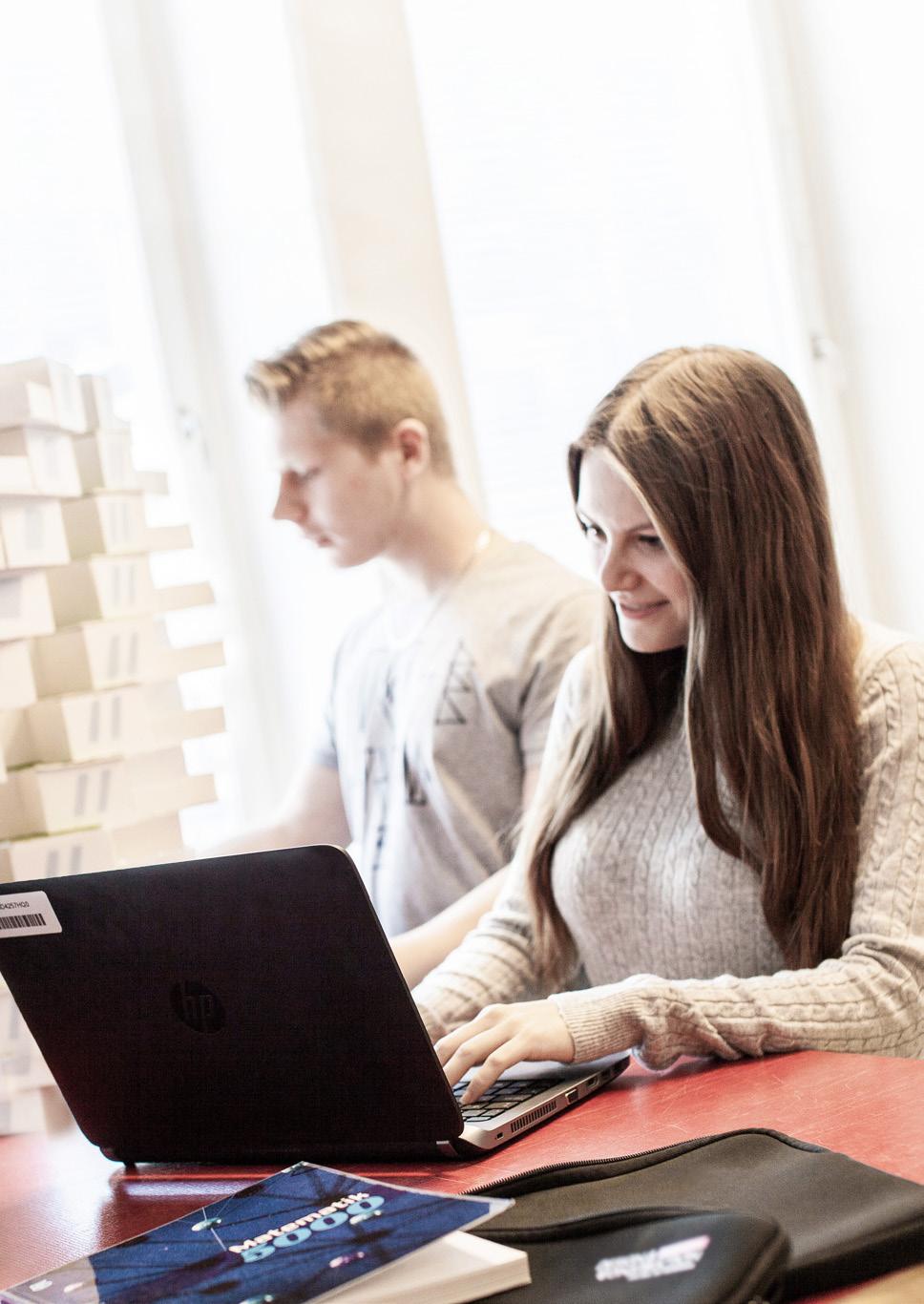 TEKNIK- PROGRAMMET INRIKTNING - INFORMATIONS- OCH MEDIETEKNIK Teknikprogrammet är högskoleförberedande och riktar sig till dig som tycker att teknik, matematik och vetenskap samt programmering är en