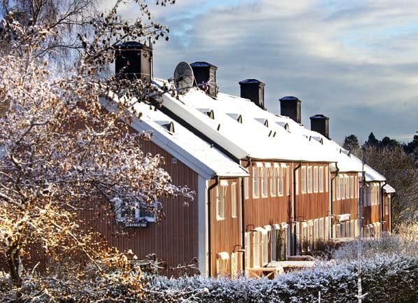 20 välj rätt värmepump Styrning av värmen i huset Lika viktigt som dimensioneringen av värmepumpen är att ställa in husets värmesystem och värmepumpen till varandra.