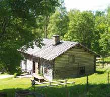 D: Torsby Finnskogscentrum ist ein Besucherzentrum in dem das Erbe der brandrodenden Finnen im Mittelpunkt steht. Die Finnen machten im 17.