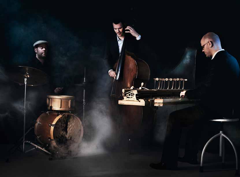 NORRBOTTEN BIG BAND Ravel och Schönberg i nya jazzarrangemang Foto: Pressbild SYMPHONIC BEBOP FAKTA Period 16 22 april Speltid Ca 1 tim 30 min Lokal Konsertlokal/ scen Spelyta 10 x 7 meter Takhöjd