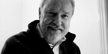 Foto: Tony Lundman MUSIK SOM TALAR TILL HJÄRTAT Det här är musik som talar till hjärtat istället för att gå omvägen via intellektet, säger Norrbotten NEOs pianist Mårten Landström, som också kände