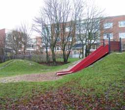 Kojleken - Buskig vegetation, som ger upphov till många kojbyggen, bör det finnas rikligt av på förskolegården.