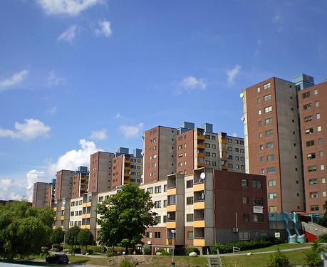 GESTALTNINGSPROGRAM FÖR FITTJA CENTRUM STRUKTUR IDAG - HÖGA VOLYMER - ENFORMIGHET - LÅNGA VOLYMER - REPETITION Fittja centrum består idag av repetitiva,