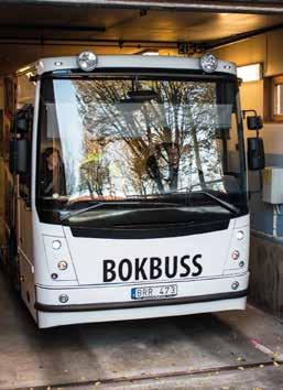 De flesta har nog lagt märke till den på vägarna i Trelleborg. Bokbussen.