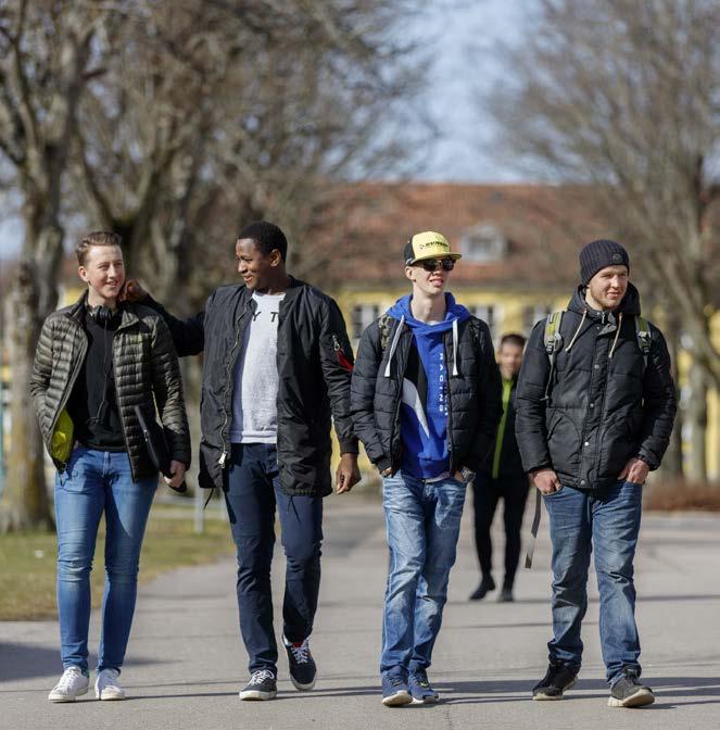 >> Vipan är summan av tusentals olika möten mellan människor.