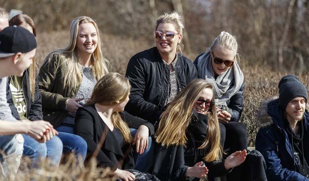 Vipan är en ung och modern skola, men här finns redan en massa roliga traditioner som alla elever är välkomna att delta i. I maj åker alla elever i tvåan och trean med sina lärare till Lomma Beach.
