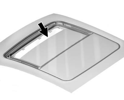 NYCKLAR, DÖRRAR OCH FÖNSTER 51 Ventilera : Tryck och släpp ~ (1) för att sätta takluckan i ventilationsläget. Solskyddet öppnas automatiskt cirka 38 cm (15 tum).
