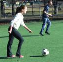 Aus dem Schulleben Fußballturnier auf dem Östermalmidrottsplats statt. Hier wird am Ende des Turniers ein Fußballspiel 2 x 30 Minuten durchgeführt.