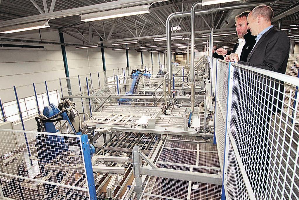 Han berättade om utmaningarna för att kunna bedriva verksamhet i Sverige och samverkan mellan säkerhet, kvalitet, produktivitet och lönsamhet och EFFEKTIV PAKETERING.