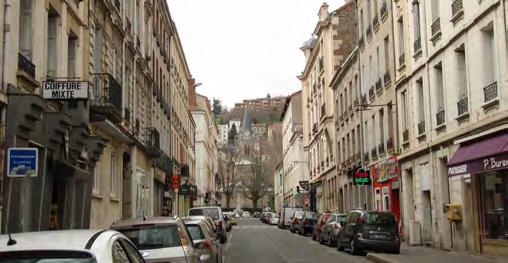 Saint Étienne [sɛ t etjɛn] ) Étienne är den första stad besökt under denna studieresa, som har ordentligt gammal spårväg.