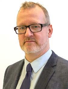 Edward Jensinger Tidigare rektor på Pauli gymnasium i Malmö, nu utvecklingschef för Skol- och Fritidsförvaltningen i Helsingborg. i korthet Rektors roll för 1:1 är central.