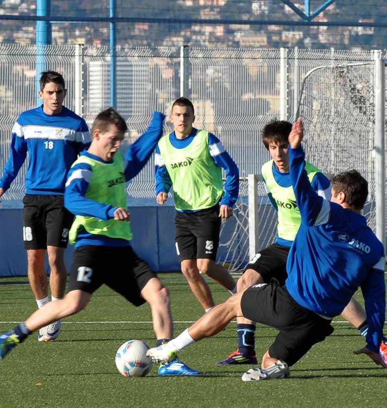 Exempel på Träningsresor Fotbollsläger i makarska Avresedatum: 12/4,16/4 20/4 I träningspaketet ingår följande: Flyg Göteborg - Zadar t/r, Hotell: Biokovska*** (del i dubbelrum halvpension), Transfer