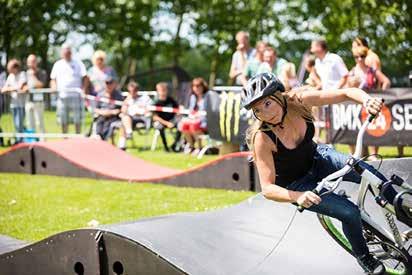 transportera och montera. Bordtennis - outdoor Mobila bordtennisbord som inte kräver förankring.