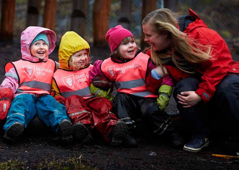 Barnskötarutbildning YRKESUTBILDNING A + B + C Barn- och fritidsutbildning 900 poäng + 400 poäng fördjupning Barnskötarutbildningen är en yrkesutbildning för dig som vill arbeta med barn och ungdomar