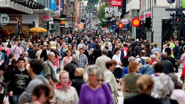 Fråga 5 Vilket av följande påståenden är inte sant a) Sverige rankas som världens mest jämställda land b) Umeå ligger i topp i Sverige när det gäller jämställt uttag av