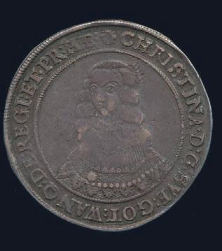 1/1+ dubbelpräglad åtsida. 2.500 1015 * Fredrik I. Riksdaler 1728. SM 66. 1/1+ varit infattad(?). 1.500 1011 * Karl XII. Dukat 1710. 3,36 g. SM 12.