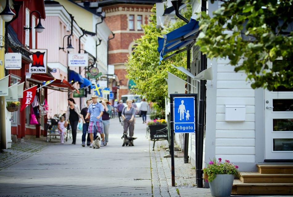 Genom att upprusta prioriterade delar av vägnätet förbättras tillgänglighet och trafiksäkerhet och därmed stärks pendlingsmöjligheterna till våra attraktiva livsmiljöer.