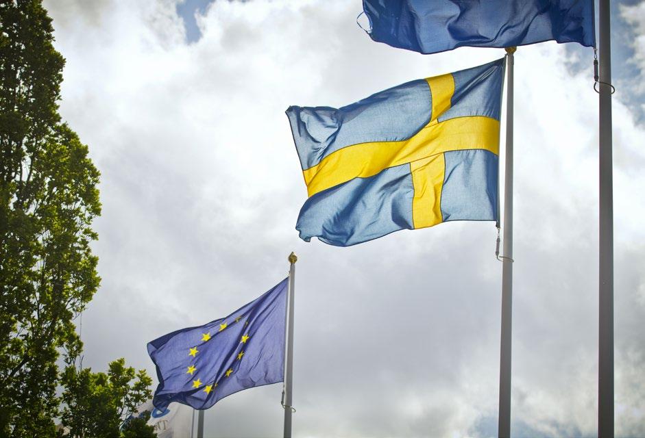 Stockholm, Malmö och Göteborg. Att fler människor väljer att bo och verka i dessa växande regioner medför att efterfrågan på såväl offentliga som kommersiella tjänster ökar i dessa miljöer.