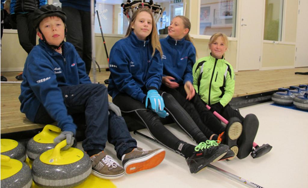 "Jag har lärt mig massa från teori och ispass. Det var många nya saker. Bra träning och jag lärde känna många nya människor".