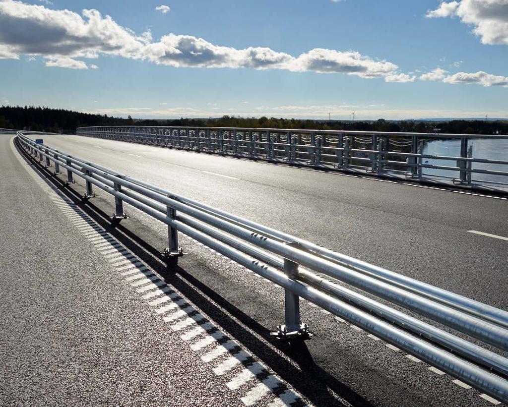 Produkten ska användas där det ställs krav på: Säker trafikmiljö God genomsikt Låg livscykelkostnad Produkten är framtagen utifrån Trafikverkets krav på: Säkrare mittseparering till lågt pris Släta