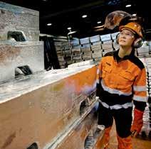 Elektrolys Zinken fälls ut från lösningen med hjälp av elektrolys.